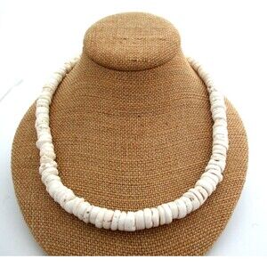 Vintage Hawaiian Surfer Puka Shell Bead 10-11 MM Necklace 20 Inch Barrel Clasp